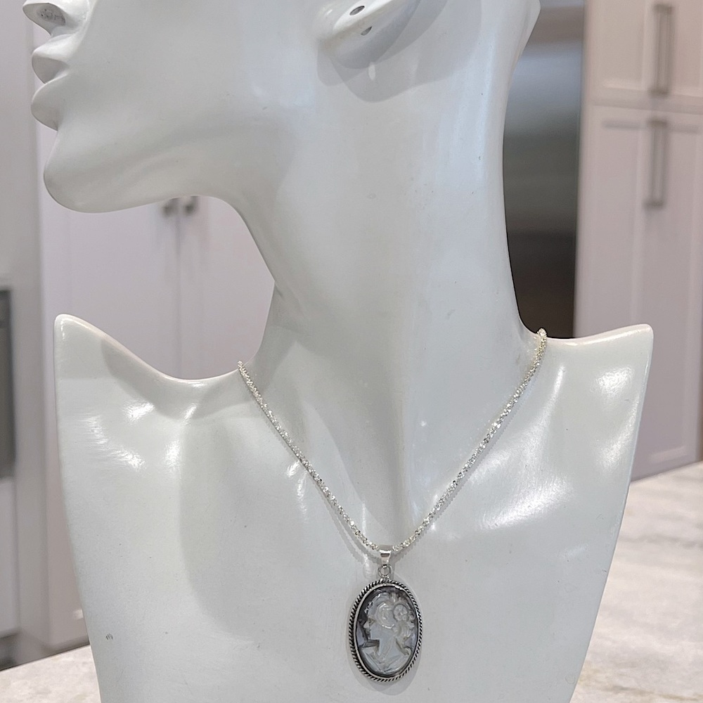 Sterling Silver Cameo Pendant ONLY - Picture 7 of 14